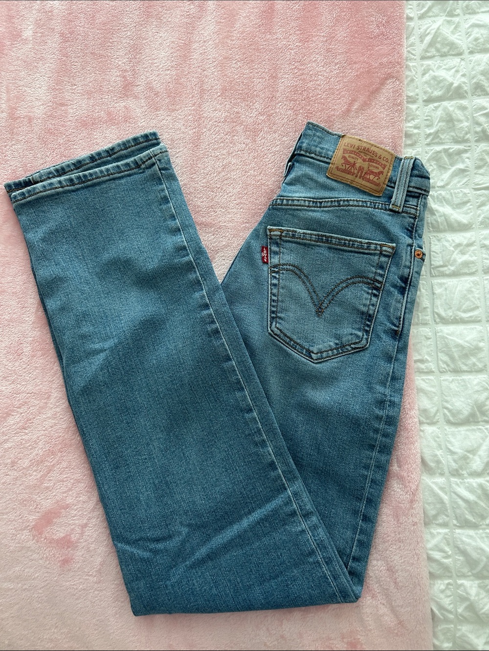 Levi's High Rise Ribcage Straight Jeans 24x32